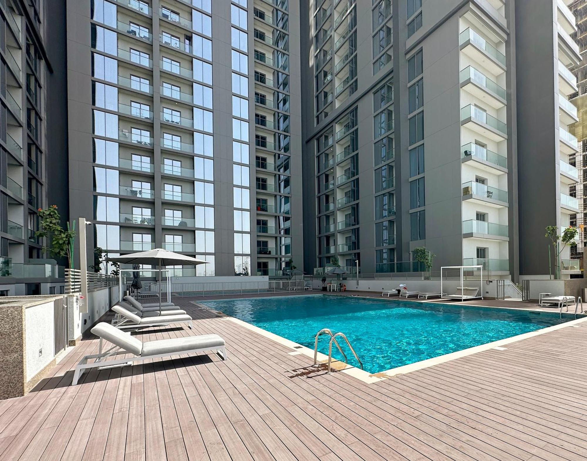 Beautiful 2 Bedroom Next To Business Bay - Sobha Creek Vista Dubai Exterior photo